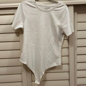 Good American White Short Sleeve Bodysuit